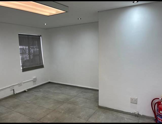 INDUSTRIAL PROPERTY TO RENT IN WOODSTOCK